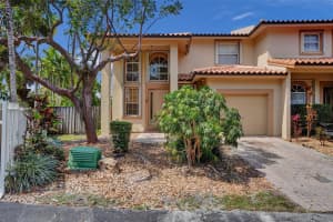 707 NE 195th St, Miami, FL 33179 Sold 04/17/25