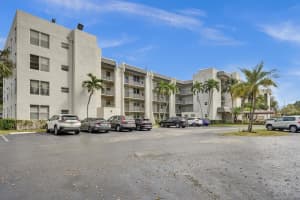 9340 Lagoon Place, Davie, FL 33324 - MLS#F10489162