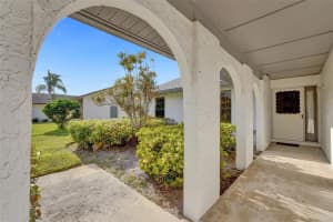 4261 NW 5th Dr, Deerfield Beach, FL 33442 Sold 04/10/25