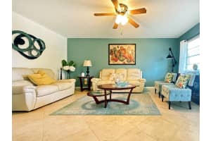 55 Oakridge E 55, Deerfield Beach