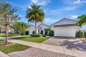 11930 NW 81st Ct, Parkland, FL 33076 Sold 07/02/25