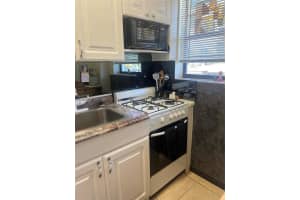 321 WILSON ST 204A, Hollywood, FL 33019 - MLS#F10489294