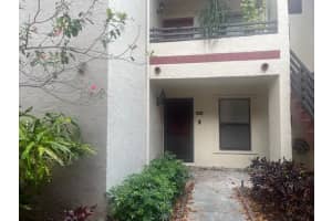 11537 Nw 10th St 11537, Pembroke Pines