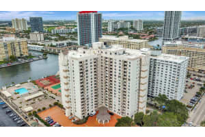 1865 S Ocean Dr 17I, Hallandale Beach, FL 33009 Sold 05/15/25