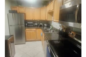 959 SE 2nd Ave 112, Deerfield Beach, FL 33441 Sold 04/25/25