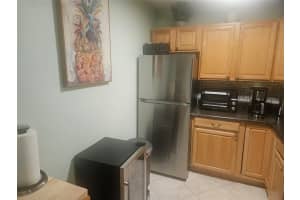 959 SE 2nd Ave 112, Deerfield Beach, FL 33441 Sold 04/25/25