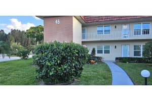 45 Woodland Dr 104, Vero Beach, FL 32962 Sold 07/11/25