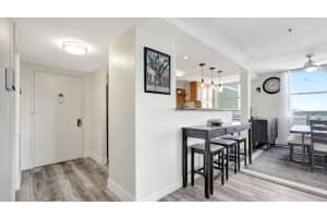 4400 Hillcrest Dr 719C, Hollywood, FL 33021 - MLS#F10489511