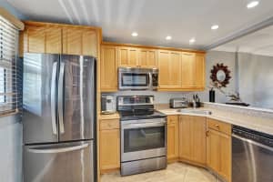 106 Royal Park Dr 4B, Oakland Park, FL 33309 Sold 04/01/25