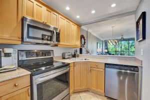 106 Royal Park Dr 4B, Oakland Park, FL 33309 Sold 04/01/25