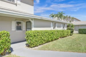923 SE 10th St 3A, Deerfield Beach, FL 33441 Sold 06/17/25