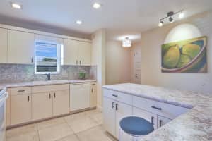 923 SE 10th St 3A, Deerfield Beach, FL 33441 Sold 06/17/25