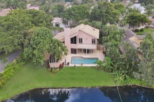 901 SW 88 Ter., Plantation, FL 33324 Sold 06/10/25