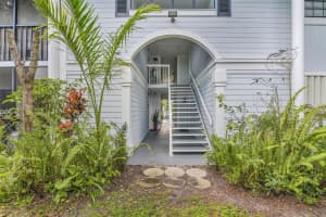 935 Ne 199th St 103-16, Miami