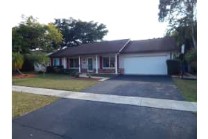 8674 Sw 50th St, Cooper City