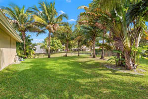 6581 NW 52nd St, Coral Springs, FL 33067 Sold 09/12/25