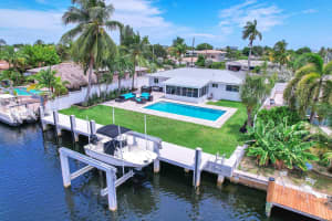 301 SE 5th Ter, Pompano Beach, FL 33060 Sold 05/02/25