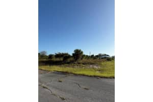 801 Berkshire, Labelle, FL 33935 - MLS#F10490032