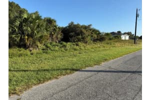330 Kansas Ter, Labelle, FL 33935 - MLS#F10490044