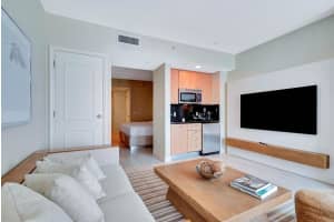 505 Ft Lauderdale Bch Boulevard, Fort Lauderdale, FL 33304 - MLS#F10490090