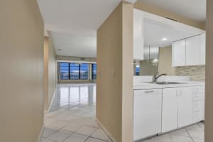 1524 Whitehall Dr 401, Davie, FL 33324 Sold 04/18/25