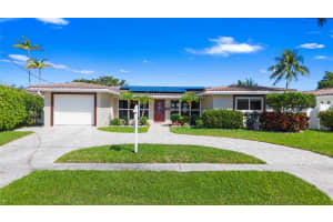 241 SE 9th Ct, Pompano Beach, FL 33060 Sold 04/24/25
