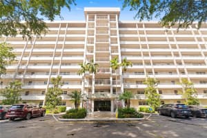 605 Oaks Dr 609, Pompano Beach, FL 33069 Sold 05/09/25