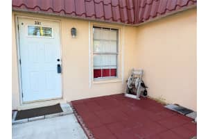 331 Cape Cod Cir 331, Lake Worth, FL 33467 Sold 05/06/25