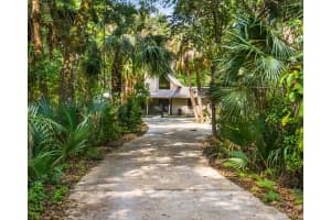 15689 N 89th Ave, Palm Beach Gardens, FL 33418 Sold 04/25/25