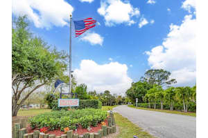 7881 SE Paradise Dr, Stuart, FL 34997 Sold 05/30/25