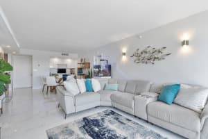 20505 Country Club Drive, Aventura, FL 33180 - MLS#F10490407