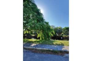 2201 41st Avenue, Lauderhill, FL 33313 - MLS#F10490412