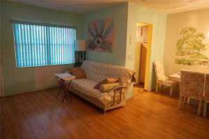 160 NE 8th Ave 25B, Hallandale Beach, FL 33009 - MLS#F10490461
