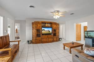3904 Hayes St, Hollywood, FL 33021 Sold 05/02/25