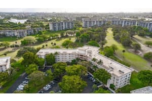 3800 W Oaks Clubhouse Dr 402, Pompano Beach, FL 33069 Sold 08/29/25