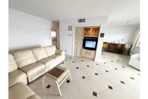 1201 S Riverside Dr 206, Pompano Beach, FL 33062 - MLS#F10490561