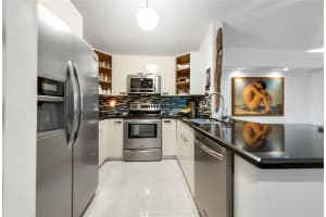 3005 N Oakland Forest Dr 301, Oakland Park, FL 33309 Sold 11/21/25