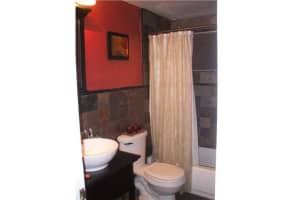 1021 Crystal Lake Dr 104, Deerfield Beach