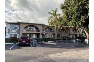 13696 Via Flora H-13, Delray Beach