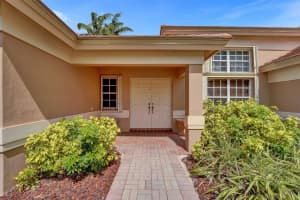 9805 W Tree Tops Ct, Davie, FL 33328 Sold 05/23/25