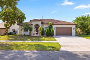 5454 NW 56th Ct, Tamarac, FL 33319 Sold 05/19/25