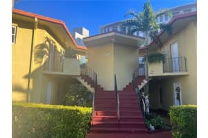 18558 NE 18th Ave 104, Miami, FL 33179 Sold 05/12/25