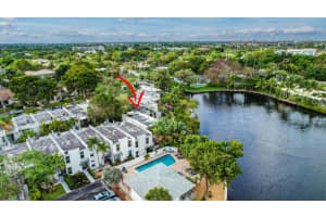 688 Kensington Pl, Wilton Manors, FL 33305 Sold 05/22/25