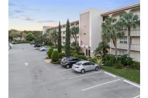 2202 LUCAYA BND J2, Coconut Creek, FL 33066 - MLS#F10490833