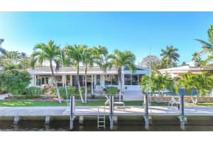 180 SE 13th St, Pompano Beach, FL 33060 Sold 04/16/25