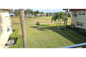 25 Pine Arbor Ln 205, Vero Beach, FL 32962 Sold 05/19/25