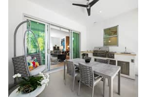 12 SE 10th Ave, Fort Lauderdale, FL 33301 - MLS#F10490970