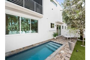 12 SE 10th Ave, Fort Lauderdale, FL 33301 - MLS#F10490970