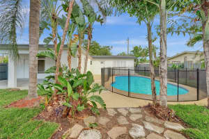 6700 Franklin St, Hollywood, FL 33024 Sold 04/29/25