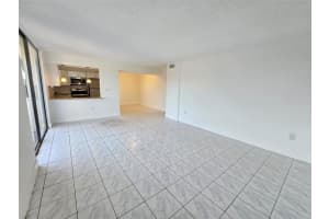 1756 Nw 55th Ave 103, Lauderhill